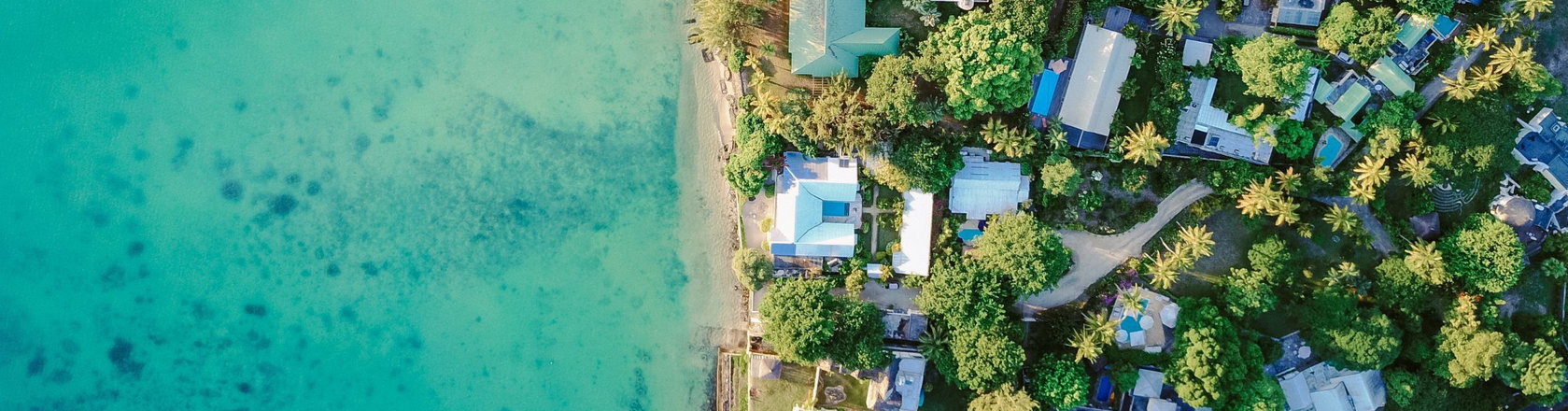 The beach and the ocean in St-Vicent and the Grenadines
